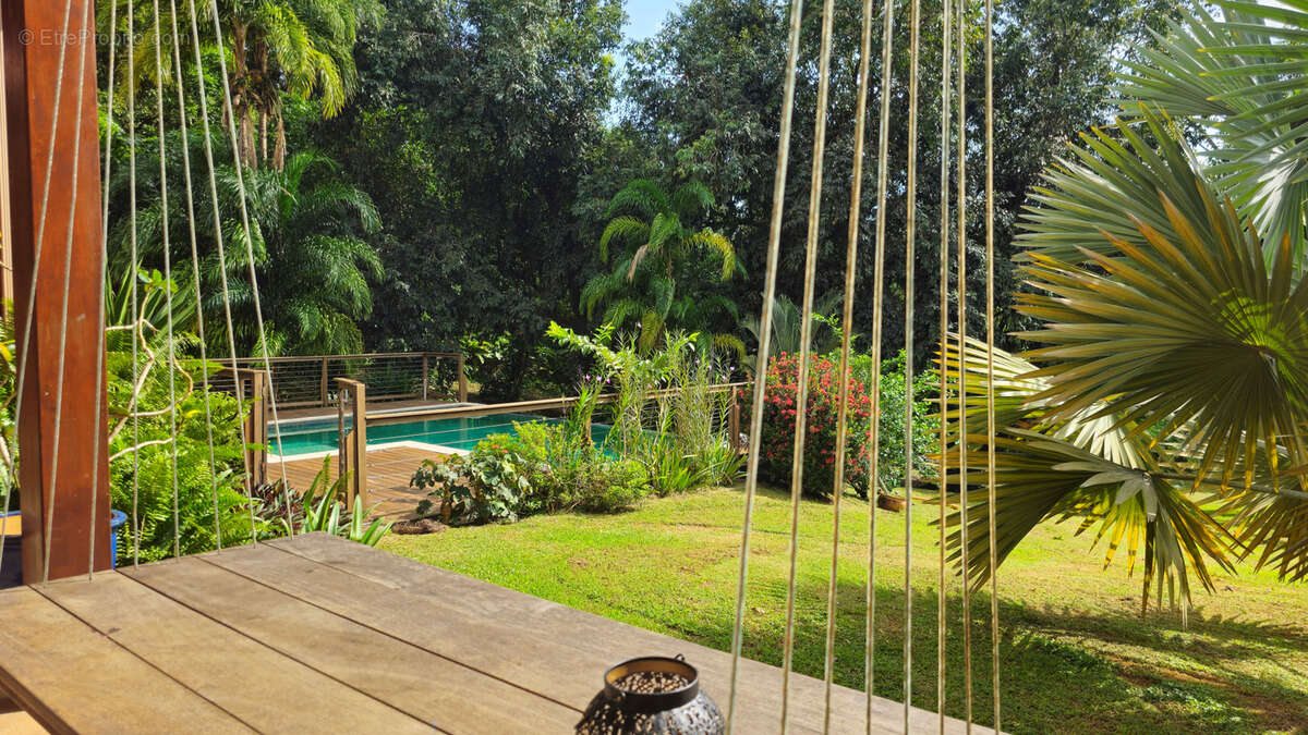 Maison à REMIRE-MONTJOLY