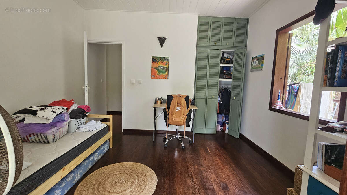 Maison à REMIRE-MONTJOLY