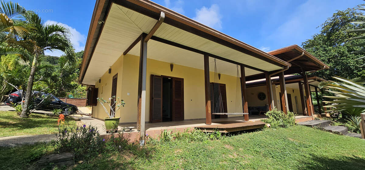 Maison à REMIRE-MONTJOLY