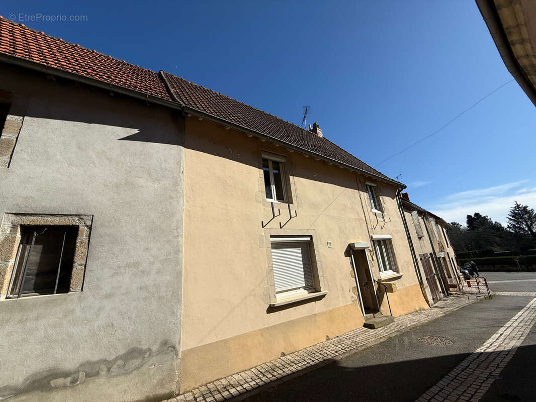 Maison à MARCILLAT-EN-COMBRAILLE