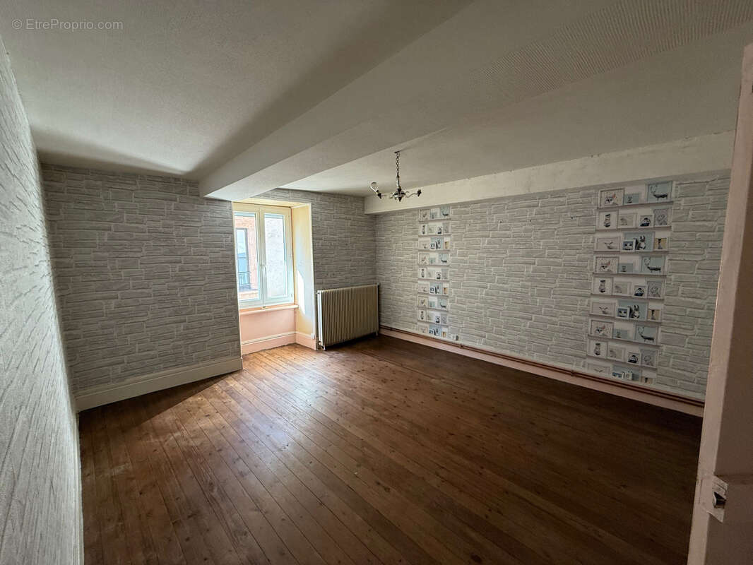 Maison à MARCILLAT-EN-COMBRAILLE