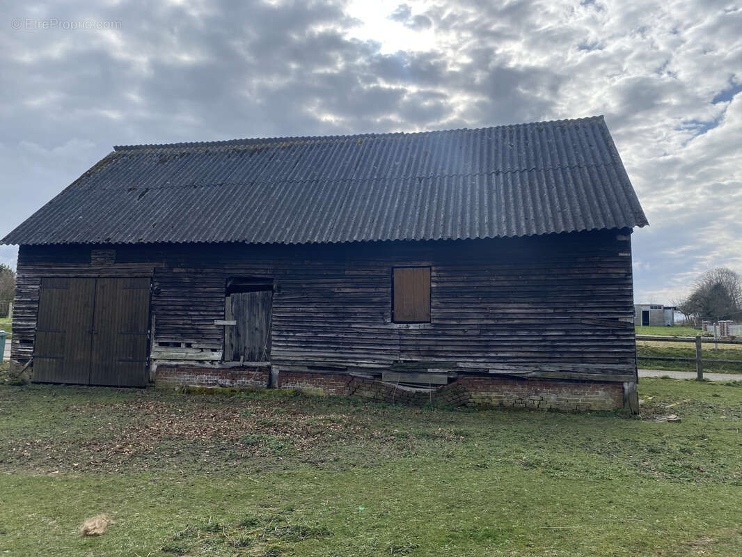 Terrain à SAINT-RIQUIER-ES-PLAINS