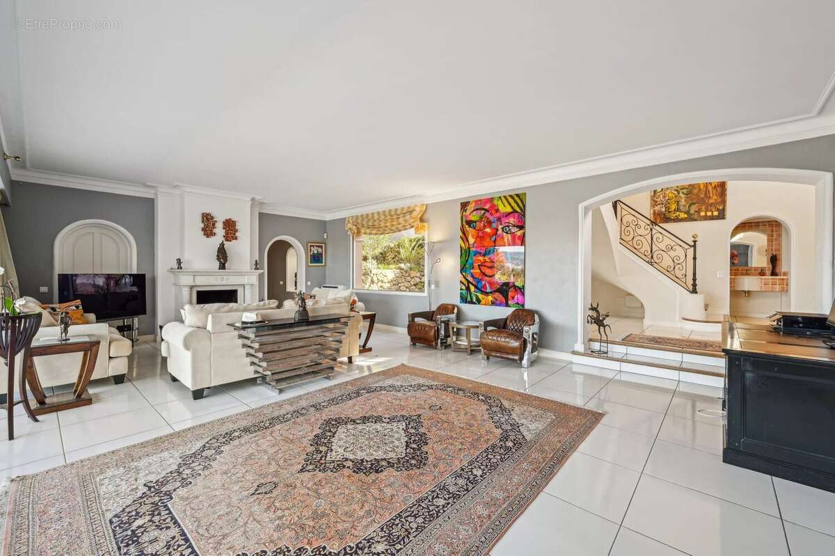 Maison à MOUANS-SARTOUX