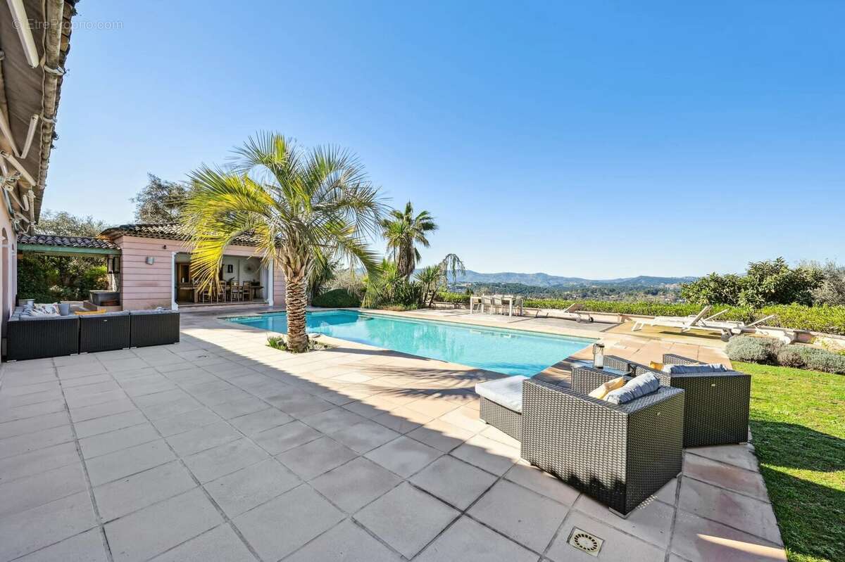 Maison à MOUANS-SARTOUX