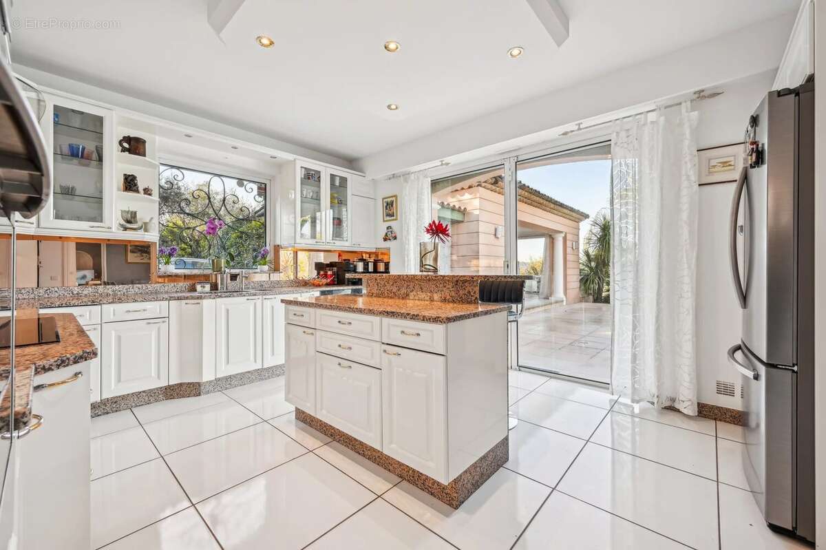 Maison à MOUANS-SARTOUX