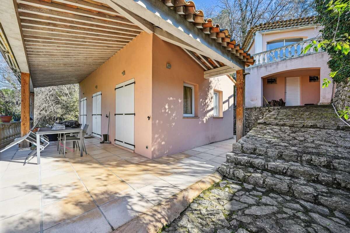 Maison à MOUANS-SARTOUX