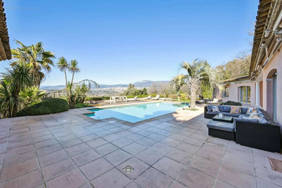 Maison à MOUANS-SARTOUX