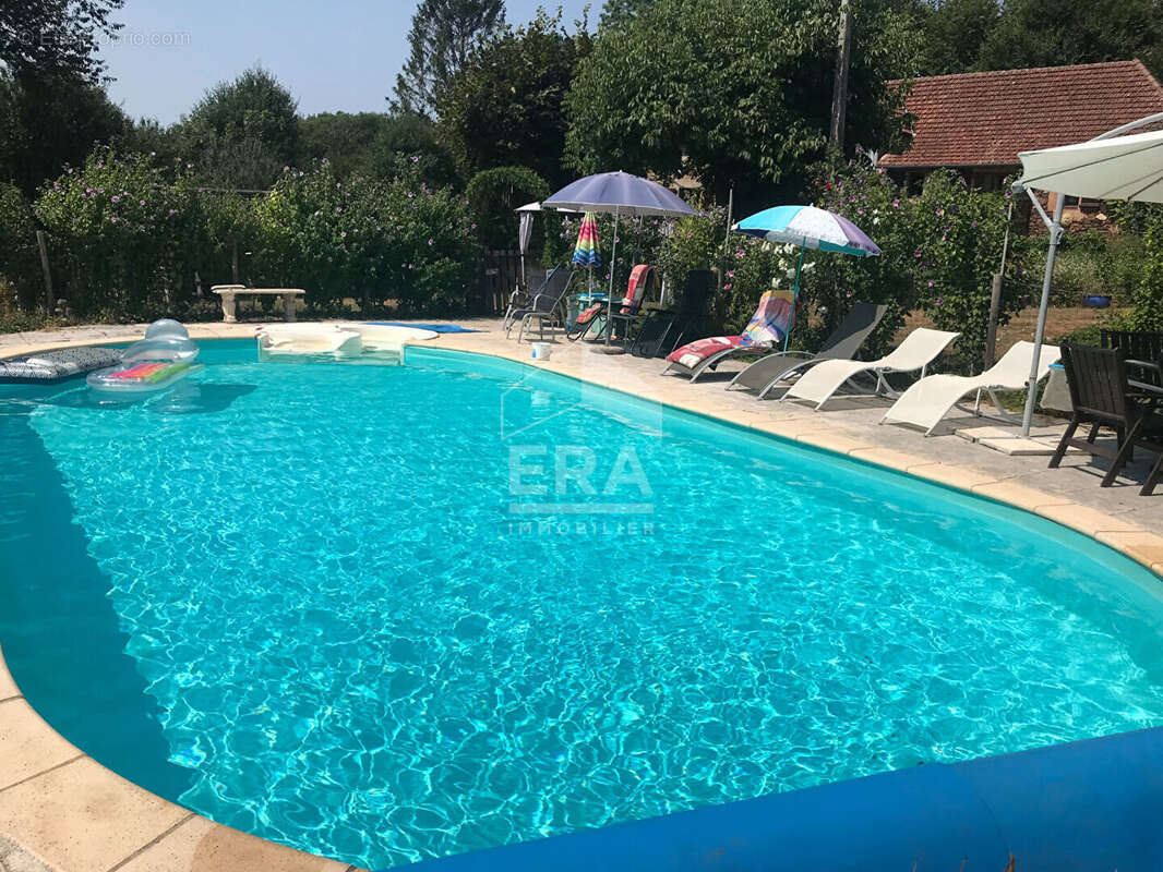 Maison à LACAPELLE-MARIVAL