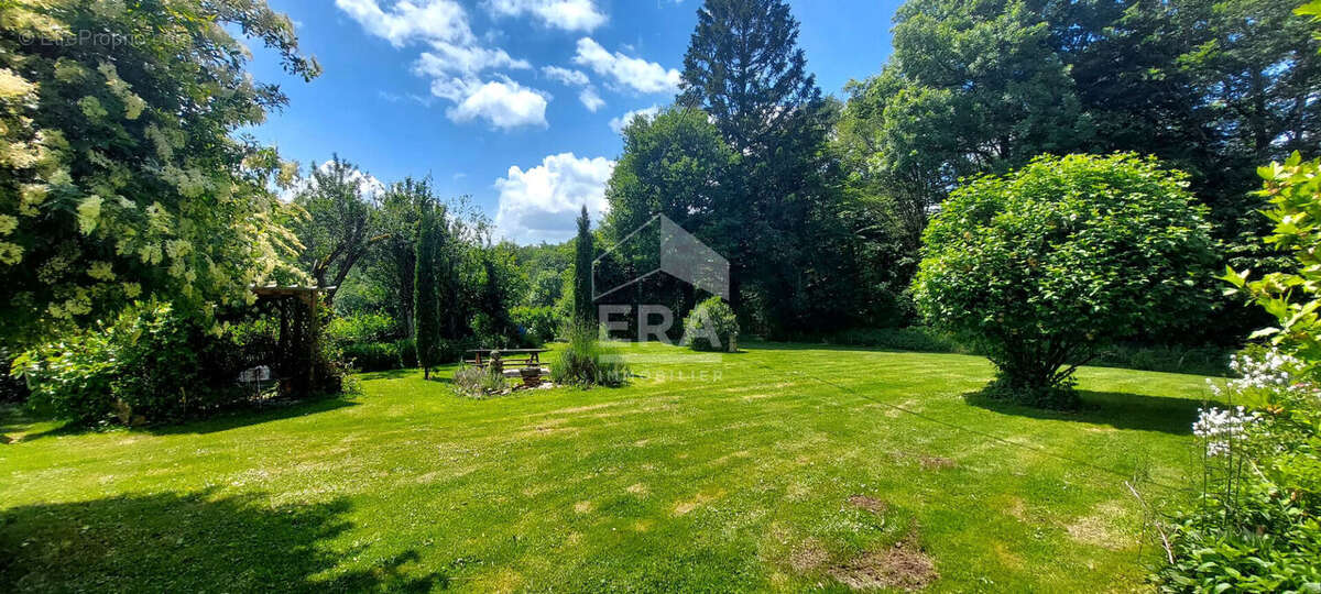 Maison à LACAPELLE-MARIVAL