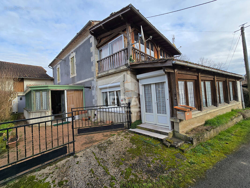 Maison à BEAURONNE