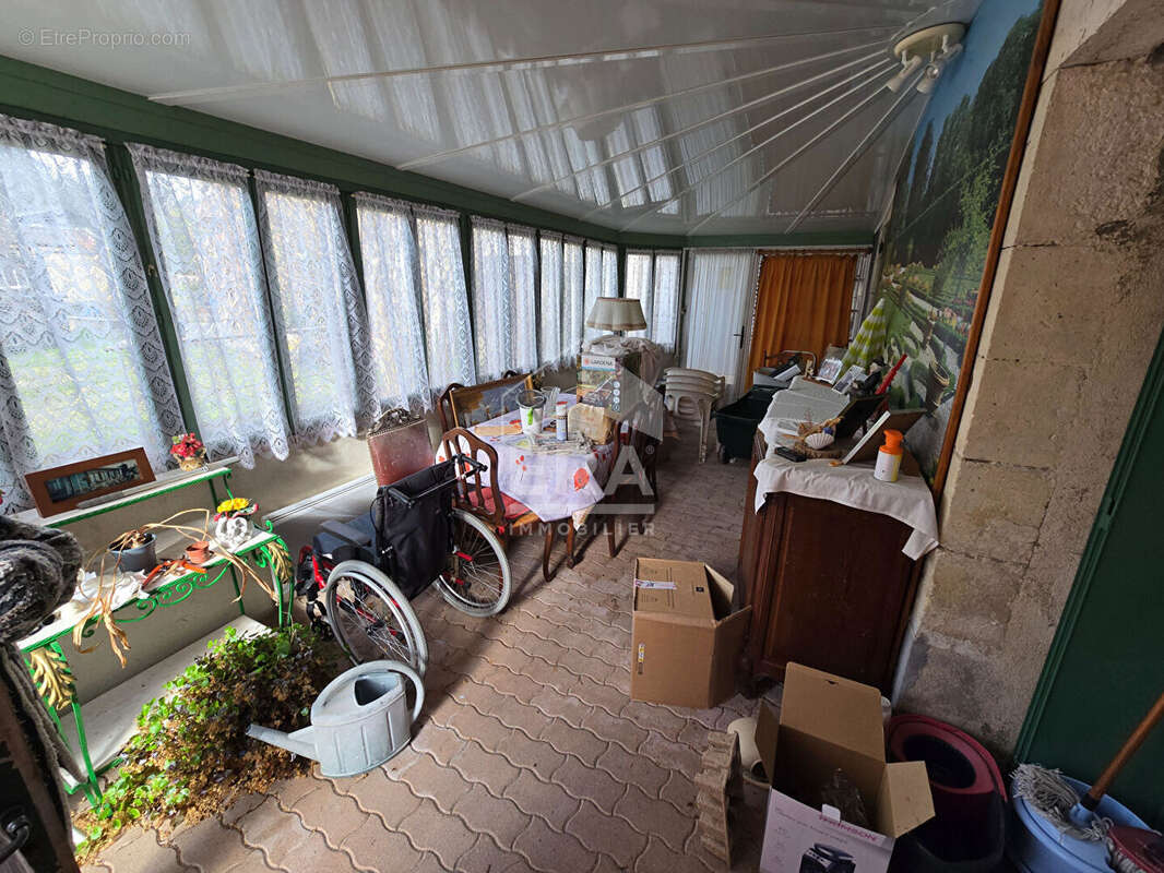 Maison à SAINT-FRONT-DE-PRADOUX