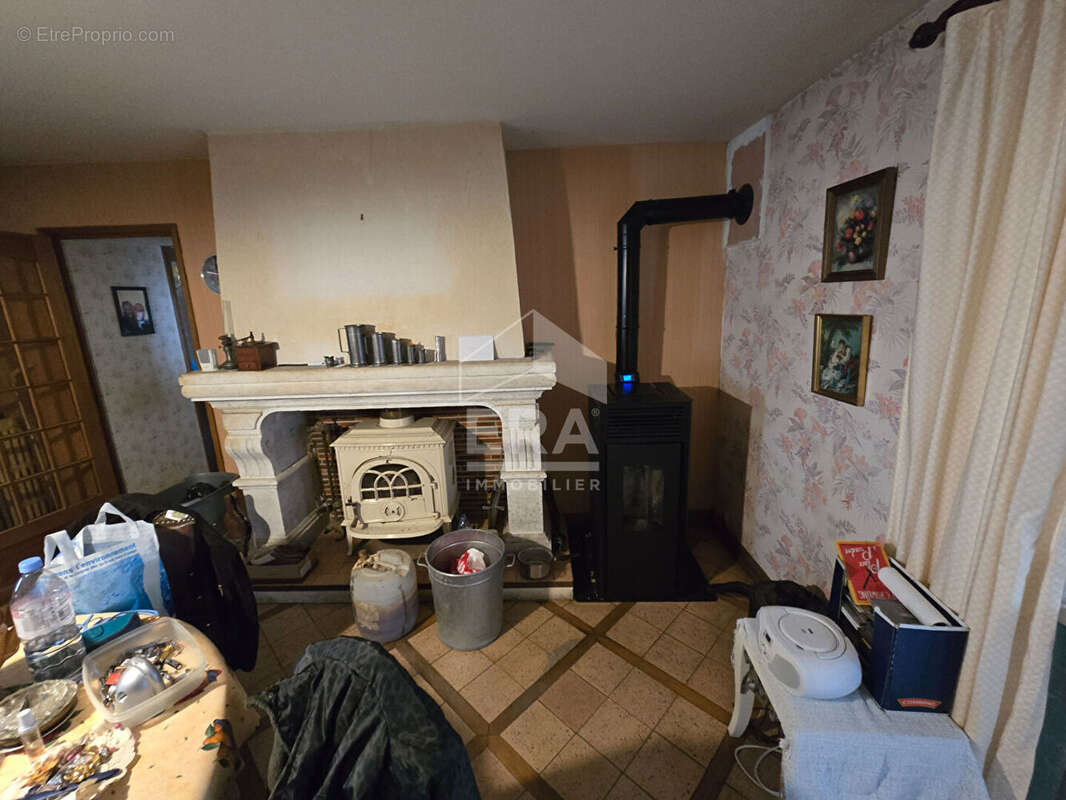 Maison à SAINT-FRONT-DE-PRADOUX