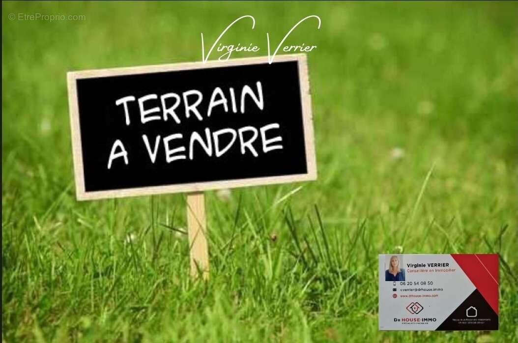 Terrain à BRIGNAC-LA-PLAINE