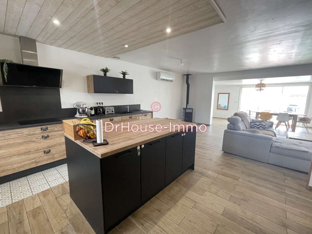 Maison à SAINT-ESTEVE