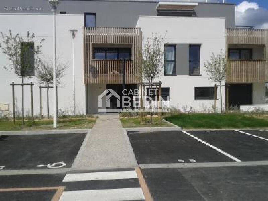 Appartement à VILLENAVE-D&#039;ORNON