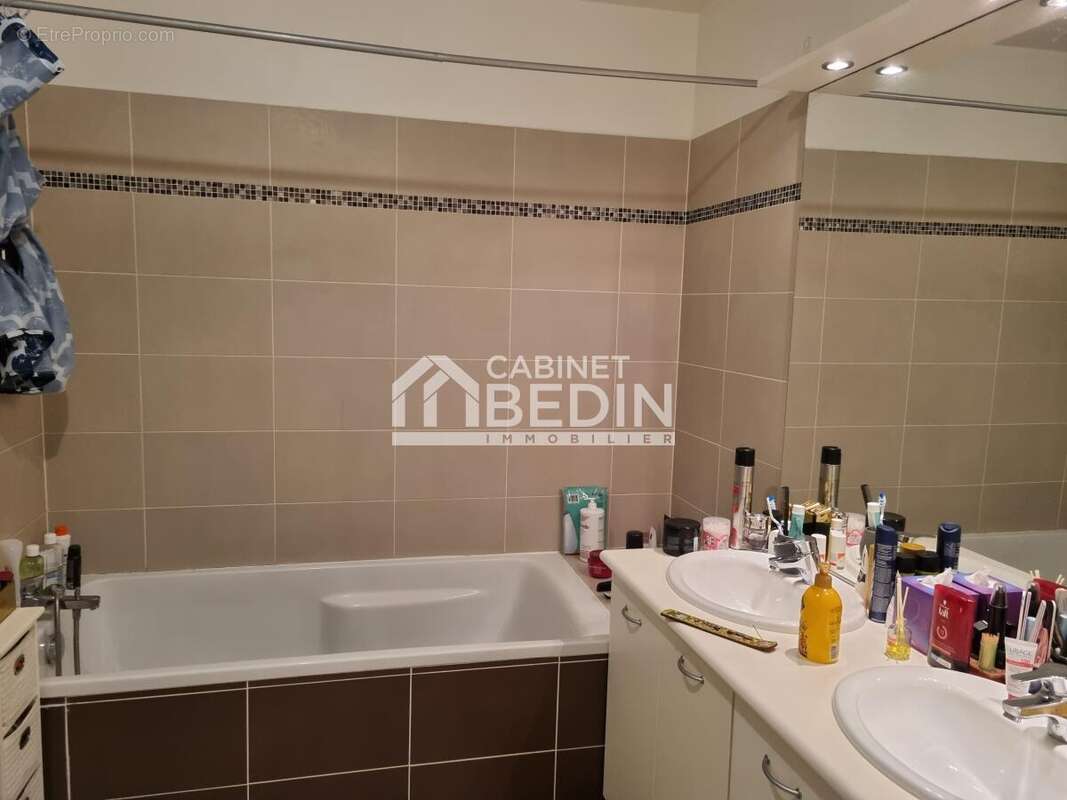 Appartement à VILLENAVE-D&#039;ORNON