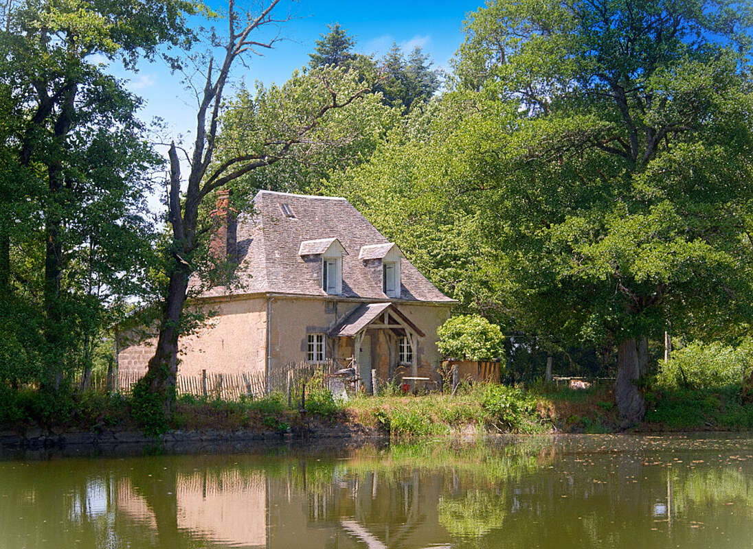 Maison à SAINT-SAUVES-D&#039;AUVERGNE