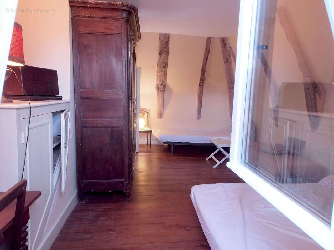 Maison à SAINT-SAUVES-D&#039;AUVERGNE