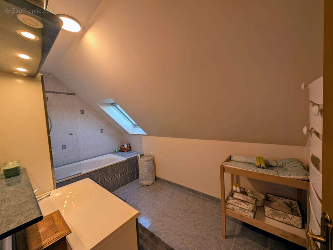 Maison à VERNOU-SUR-BRENNE