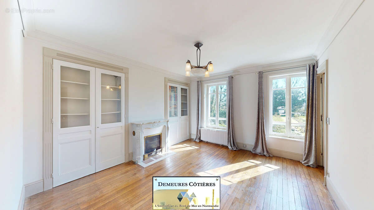 Maison à OCTEVILLE-SUR-MER