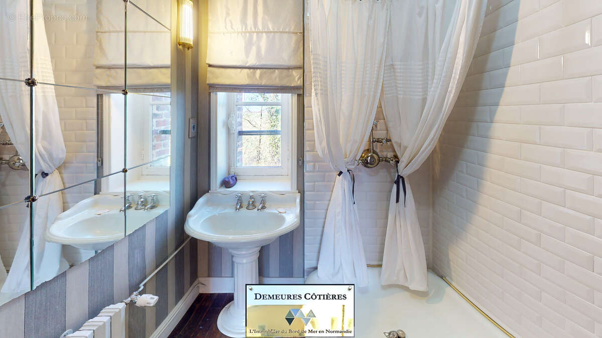 Maison à OCTEVILLE-SUR-MER