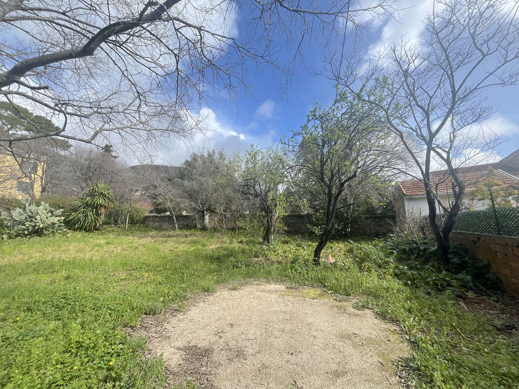 Terrain à TOULON
