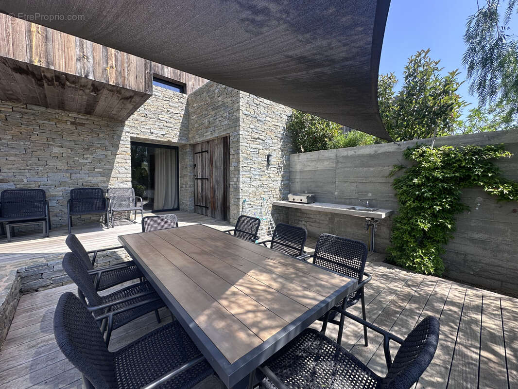 Maison à PORTO-VECCHIO