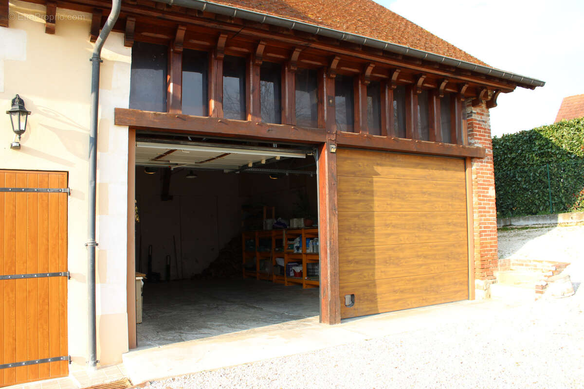 Maison à CHEMILLY-SUR-YONNE