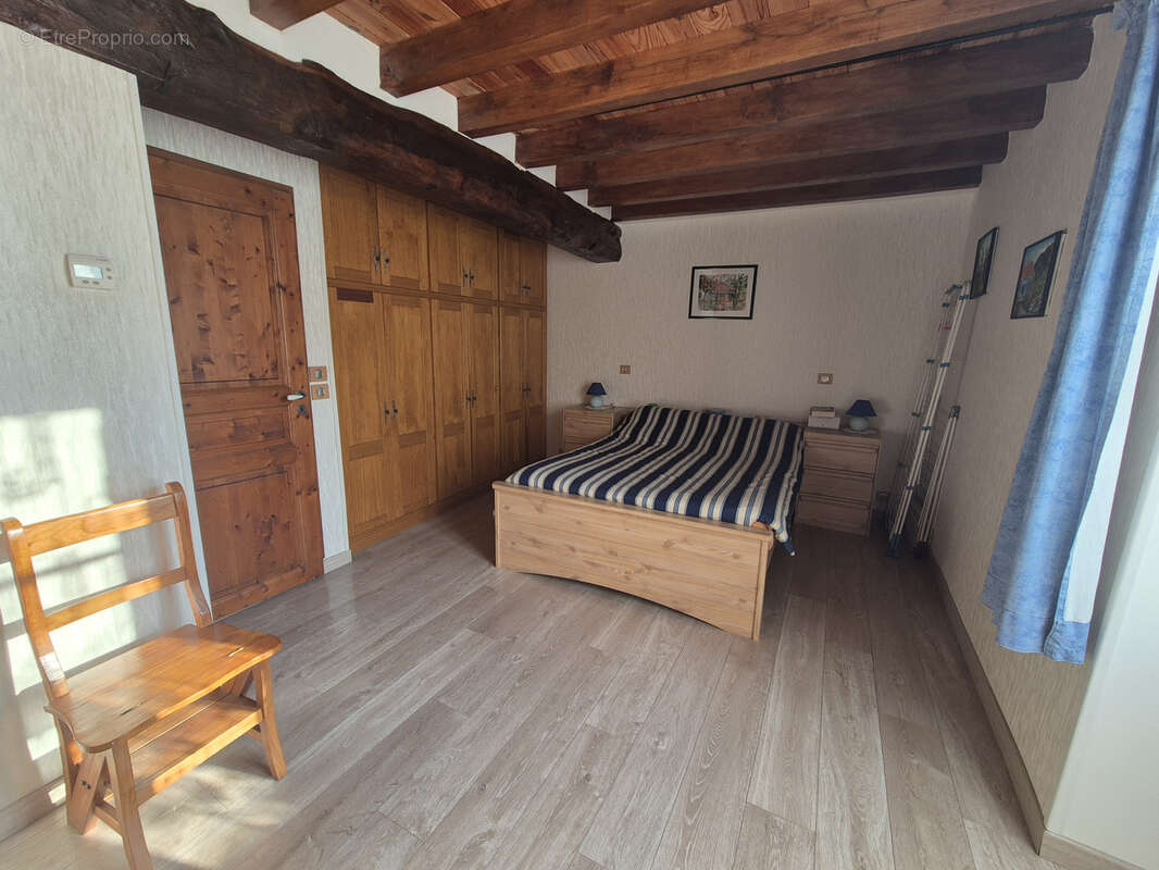 Maison à CHEMILLY-SUR-YONNE