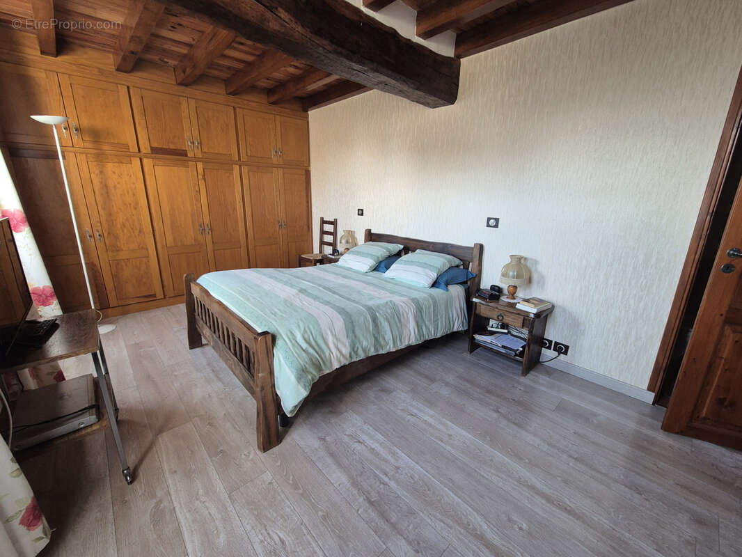 Maison à CHEMILLY-SUR-YONNE