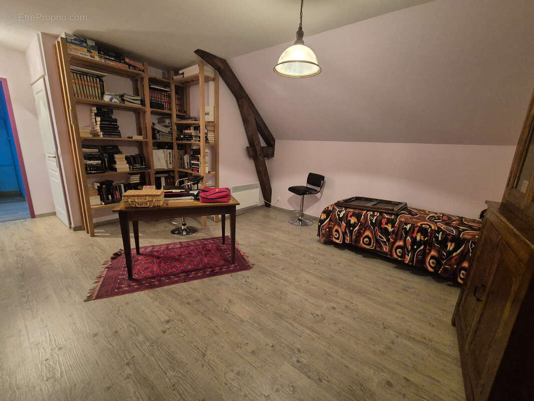 Maison à CHEMILLY-SUR-YONNE