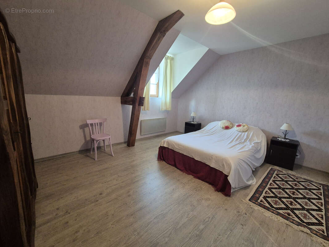 Maison à CHEMILLY-SUR-YONNE