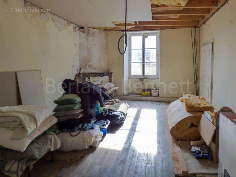 Maison à SAUZE-VAUSSAIS