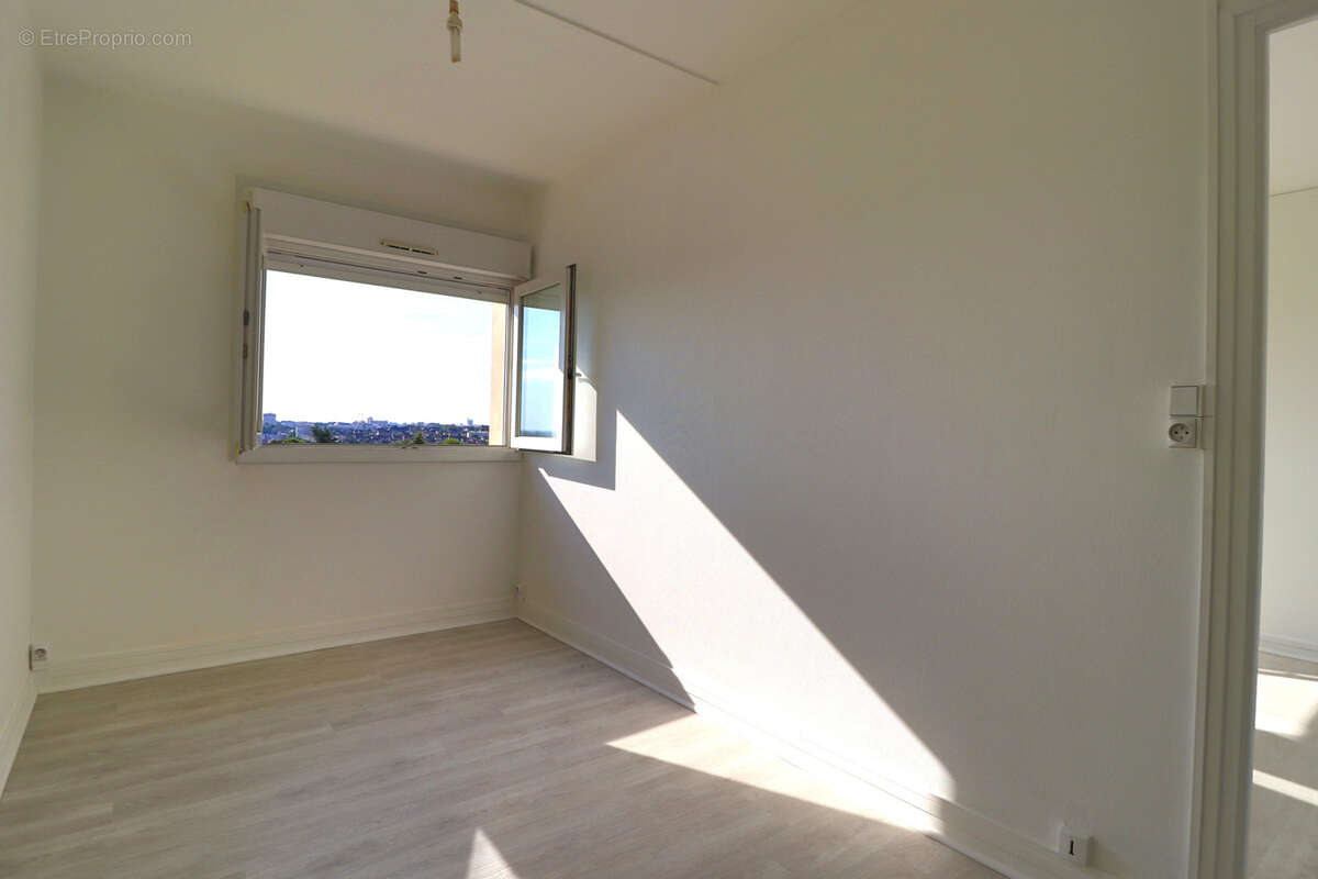 Appartement à LA CHAPELLE-SAINT-LUC