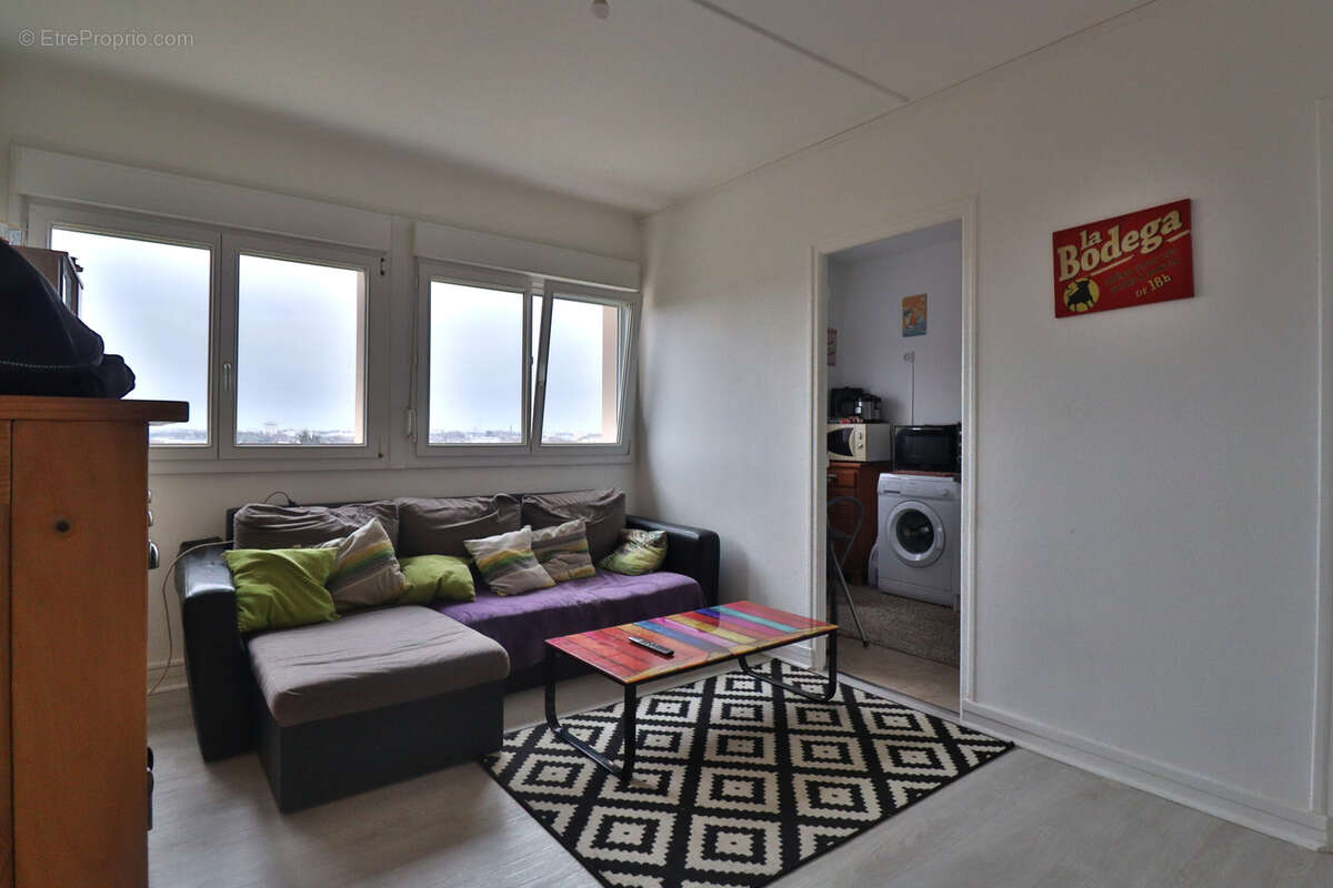 Appartement à LA CHAPELLE-SAINT-LUC