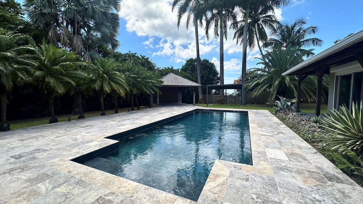 Maison à FORT-DE-FRANCE