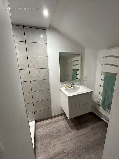 Maison à SOMMIERES-DU-CLAIN