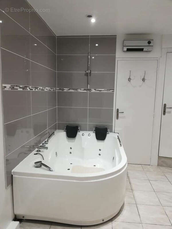 Maison à LE PEAGE-DE-ROUSSILLON