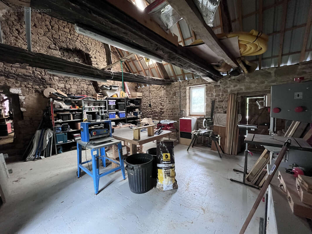 Maison à LE MESNIL-GILBERT