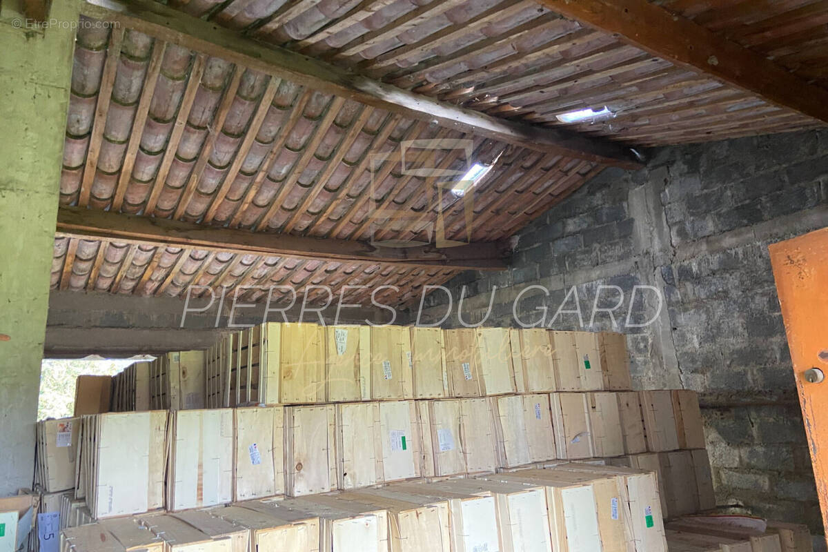 Terrain à CASTILLON-DU-GARD