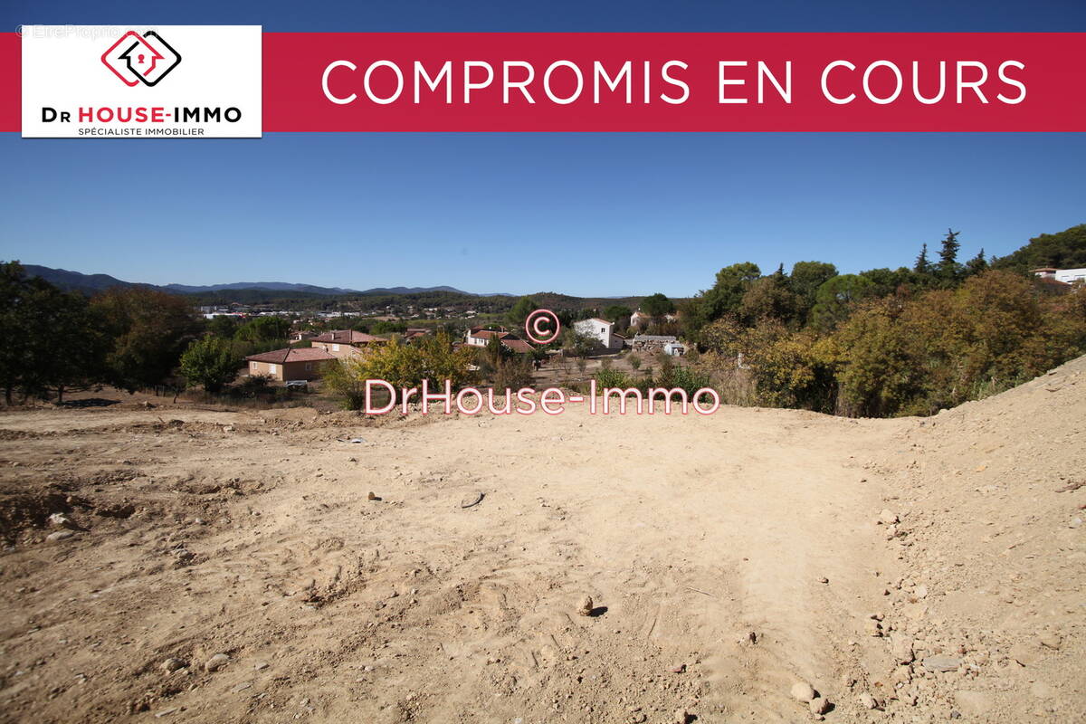 Terrain à SAINT-PRIVAT-DES-VIEUX
