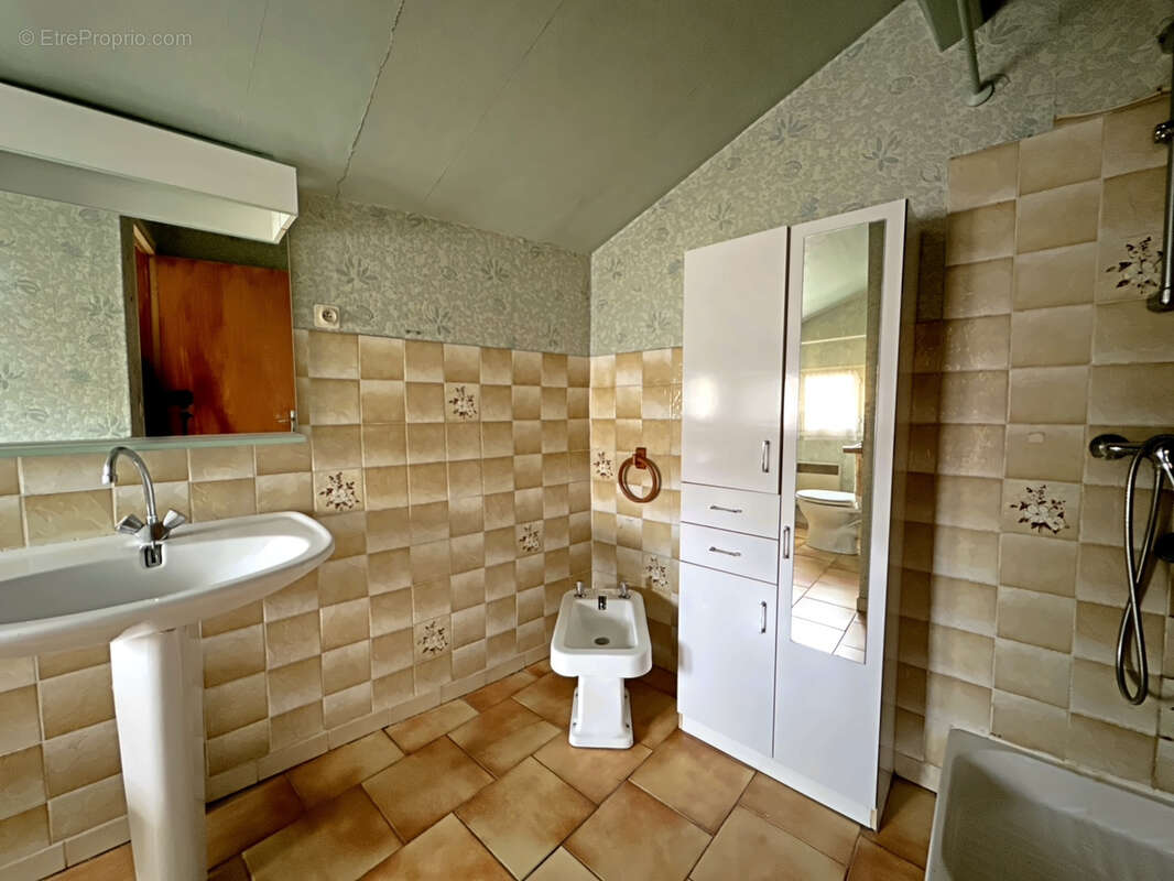 Maison à SAINT-SULPICE-DE-FALEYRENS