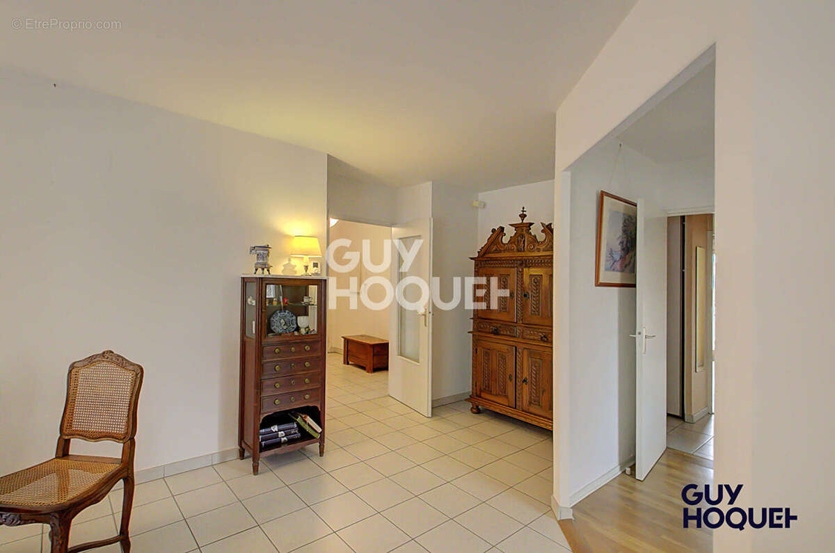 Appartement à CHARBONNIERES-LES-BAINS