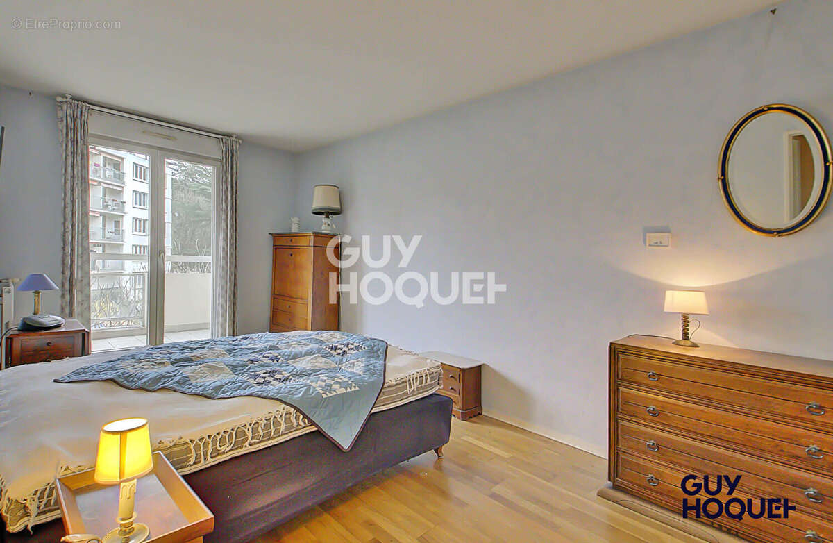 Appartement à CHARBONNIERES-LES-BAINS