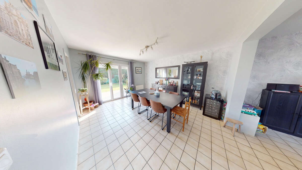 Maison à MONTIVILLIERS