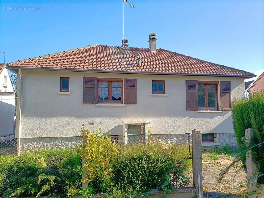 Maison à MAINVILLIERS