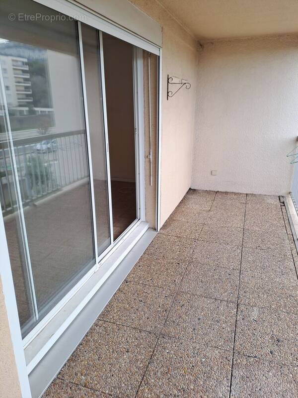 Photo 1 - Appartement à MARSEILLE-8E