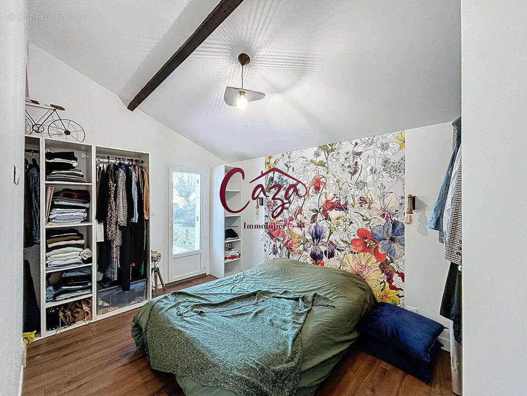 Maison à FARGUES-SAINT-HILAIRE