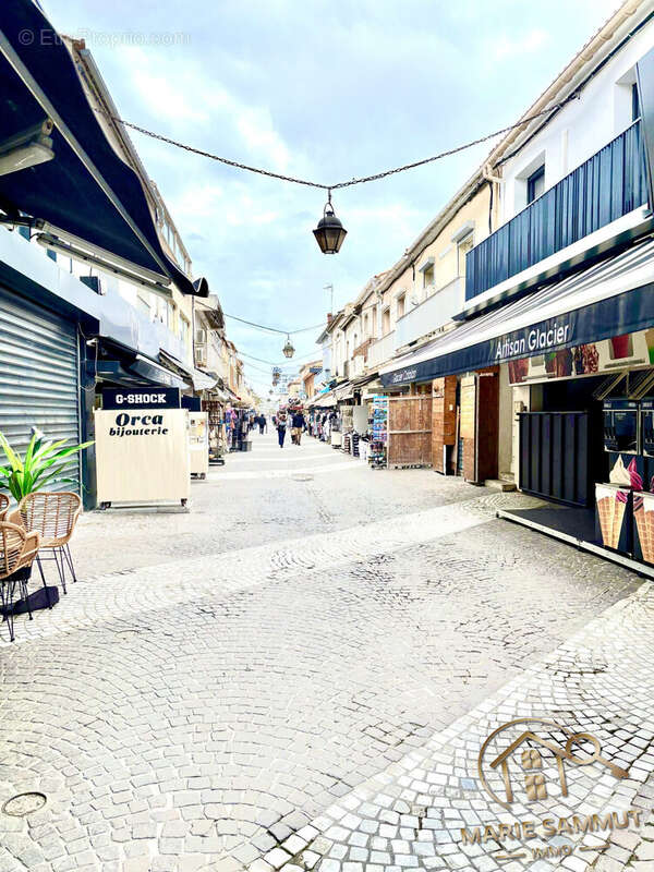 Commerce à LE GRAU-DU-ROI