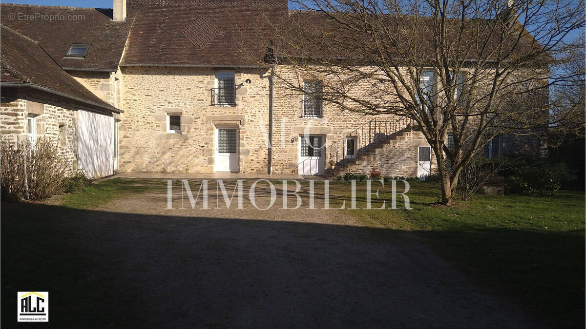 Maison à SAINT-DENIS-SUR-SARTHON